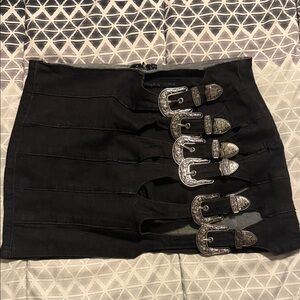 CUPSHE belt skirt NWOT